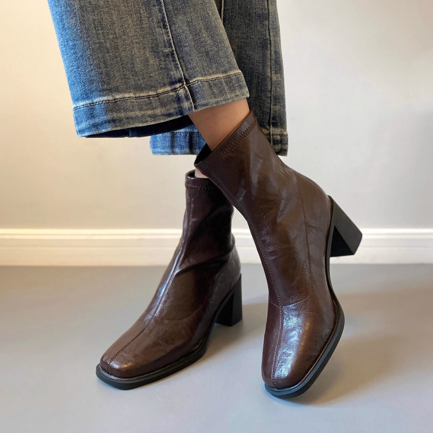 Toe Martin Small French Style Thick Heels