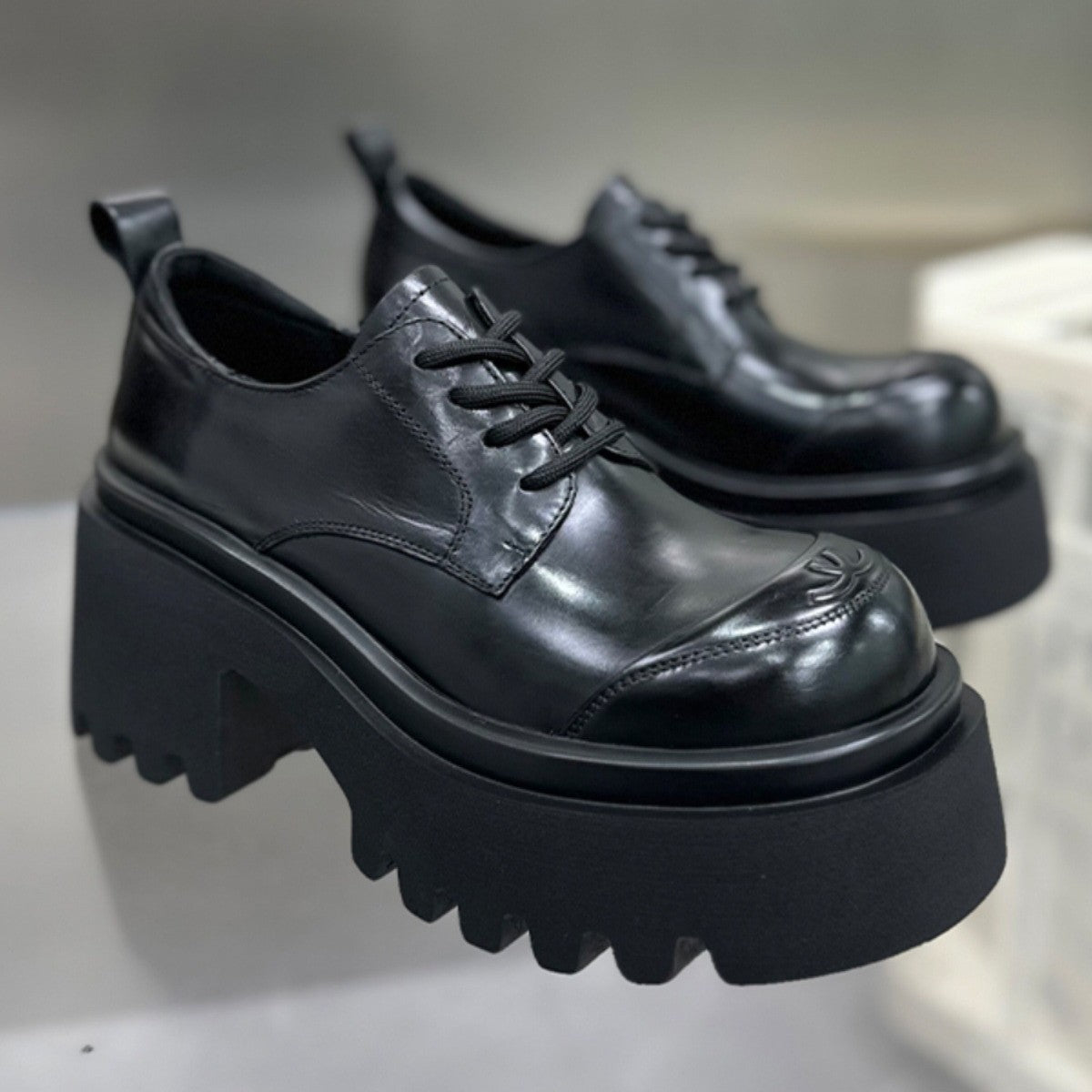 Women's European Goods Height Increasing Skinny Platform Classic Style Round Women's Fashion Shoes