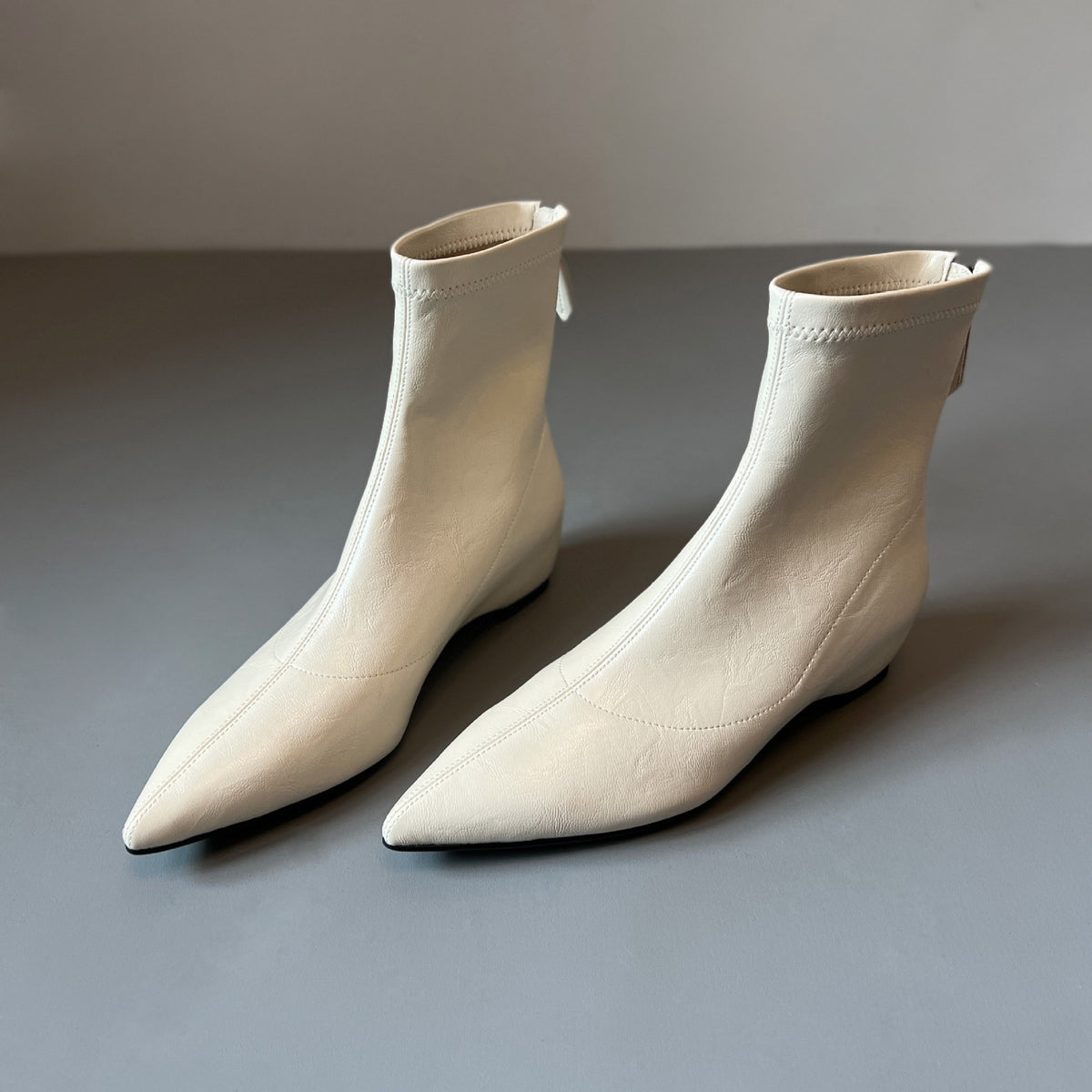 Height Increasing Insole Skinny Flat Bottom Pointed Toe Boots