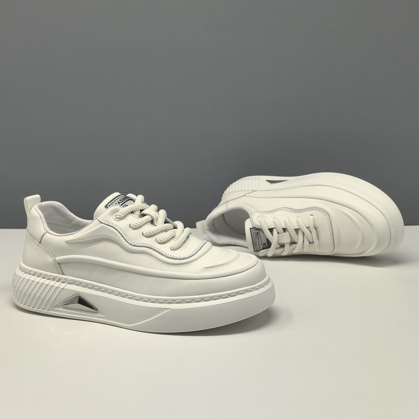 Men's Layer Cowhide Breathable Board Fashionable Genuine Men's Shoes