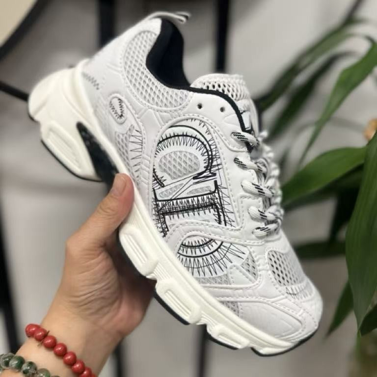 Women's & Men's Couple Fashion Lightweight Running Breathable Comfort Men's Sports Shoes