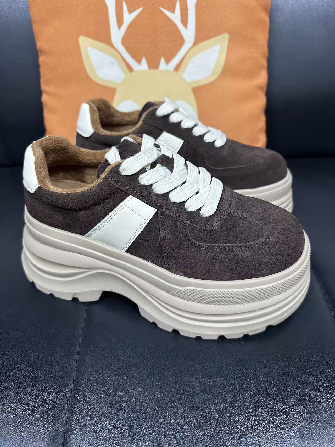 Layer Frosted Comfortable Platform Elevator Wild Board Women's Sports Shoes