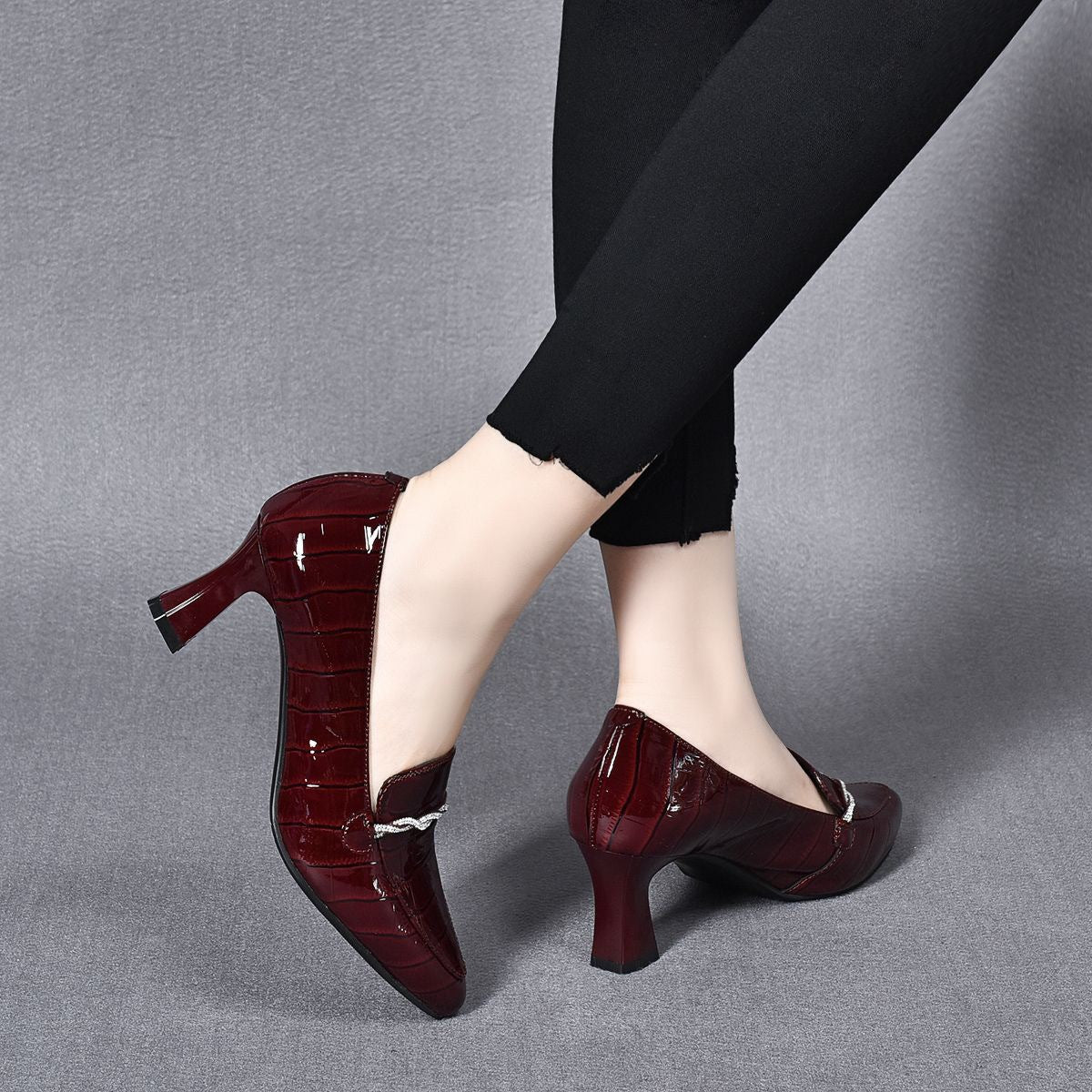 Women's Genuine Single-layer Spring Medium-sized Mouth Pointed Toe Chunky Women's Fashion Shoes