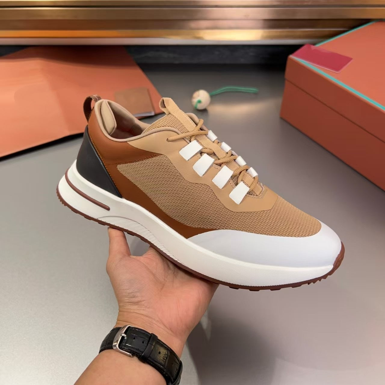 Mesh Cowhide Stitching Matching Fashionable Breathable Men's Sports Shoes