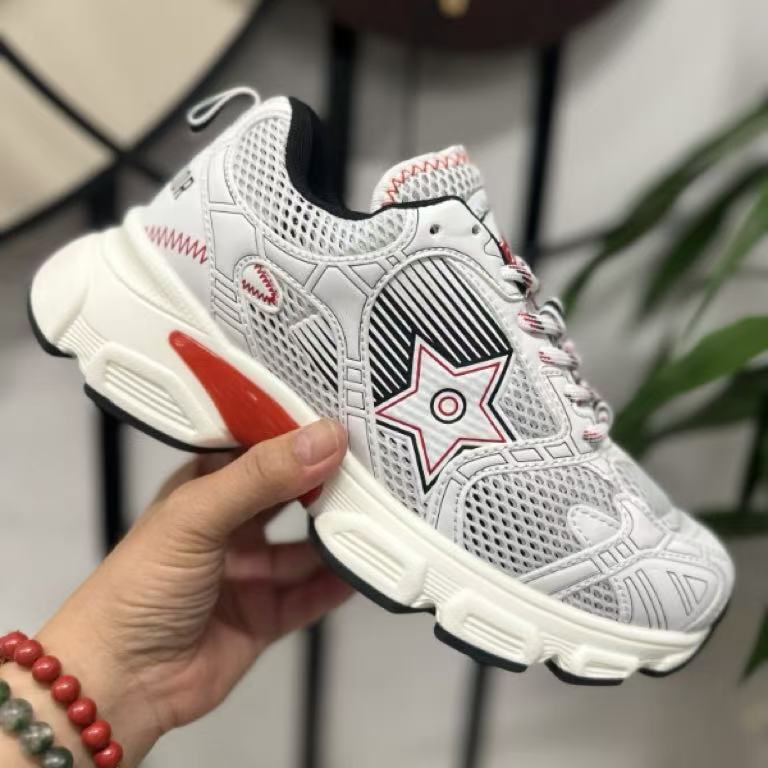 Women's & Men's Couple Fashion Lightweight Running Breathable Comfort Men's Sports Shoes