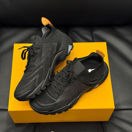 Men's Round Head Thick Bottom Mesh Slip On Men's Sports Shoes