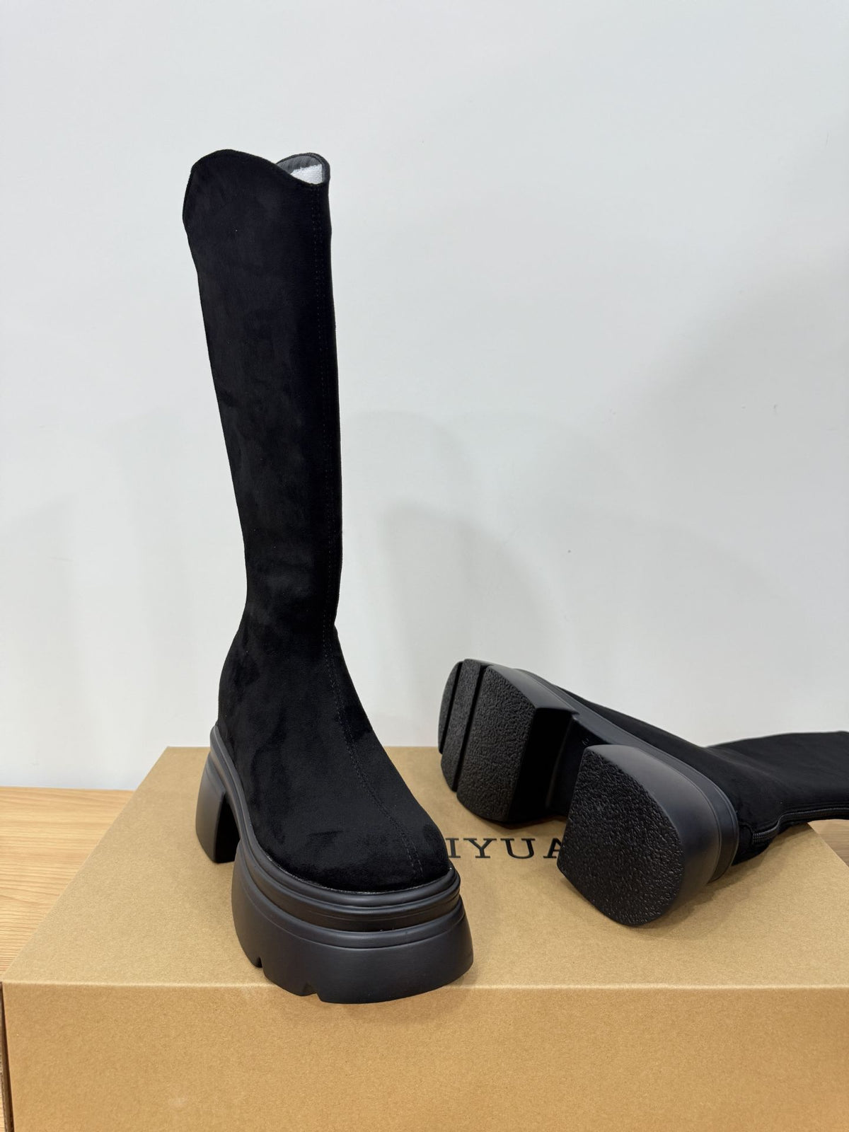 Women's Increasing Insole Slimming V Cut Waste Soil Style Western Cowboy Women's Leather Boots