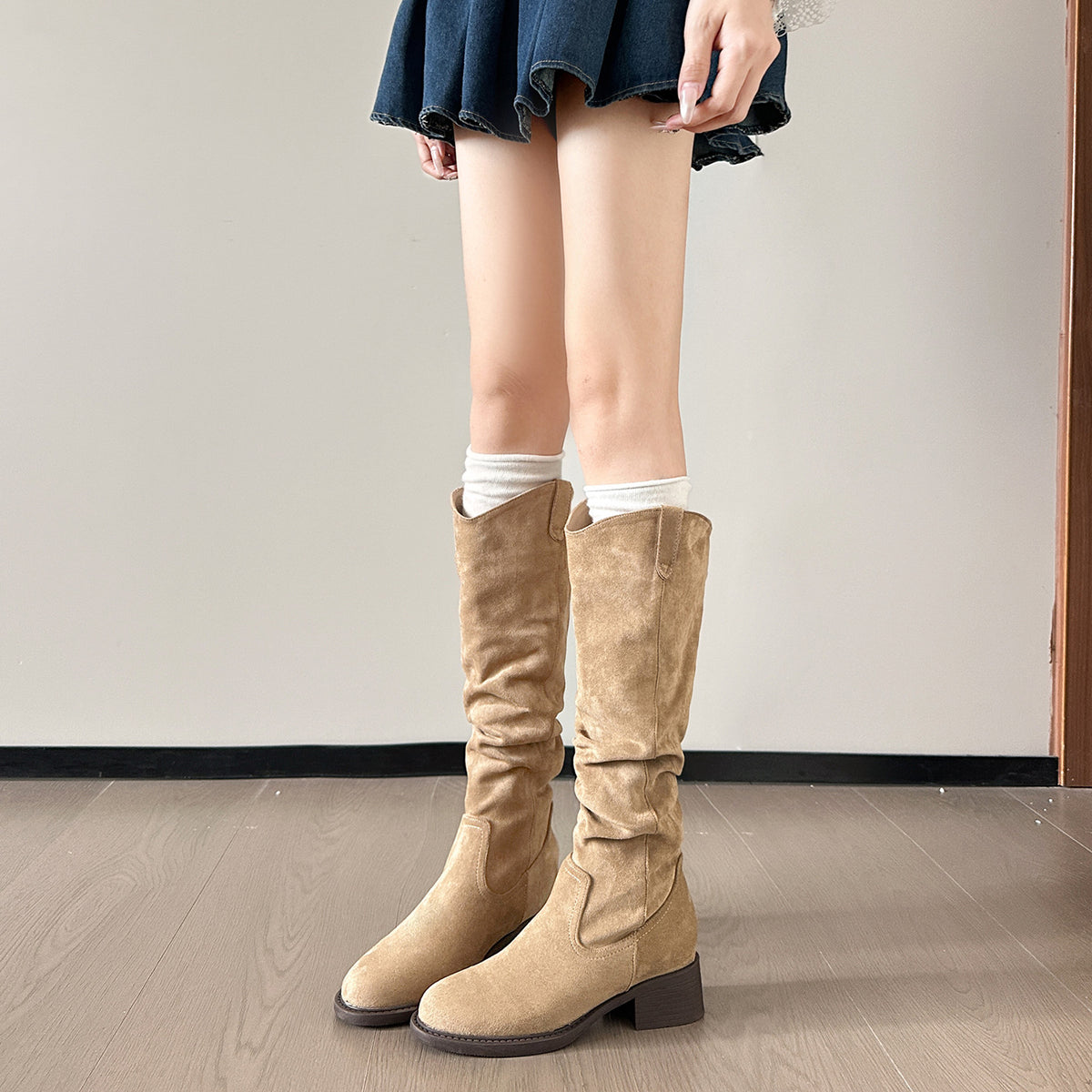 Women's Elevated Small Korean Style Simple Square Toe Temperament Women's Leather Boots