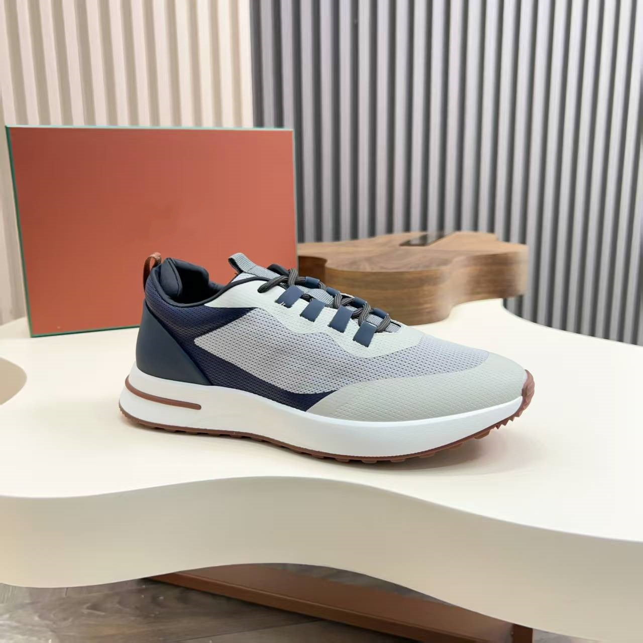 Mesh Cowhide Stitching Matching Fashionable Breathable Men's Sports Shoes