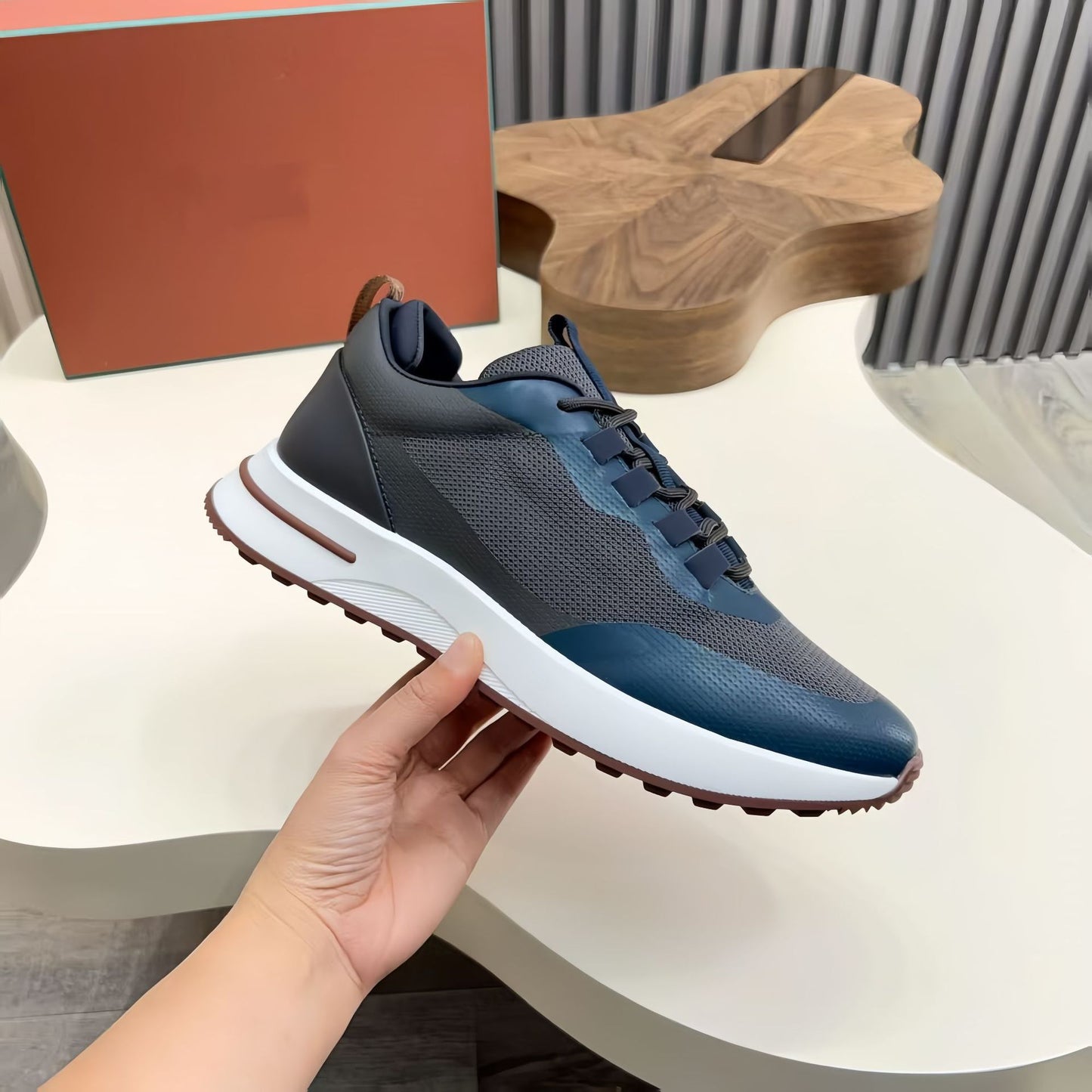 Mesh Cowhide Stitching Matching Fashionable Breathable Men's Sports Shoes
