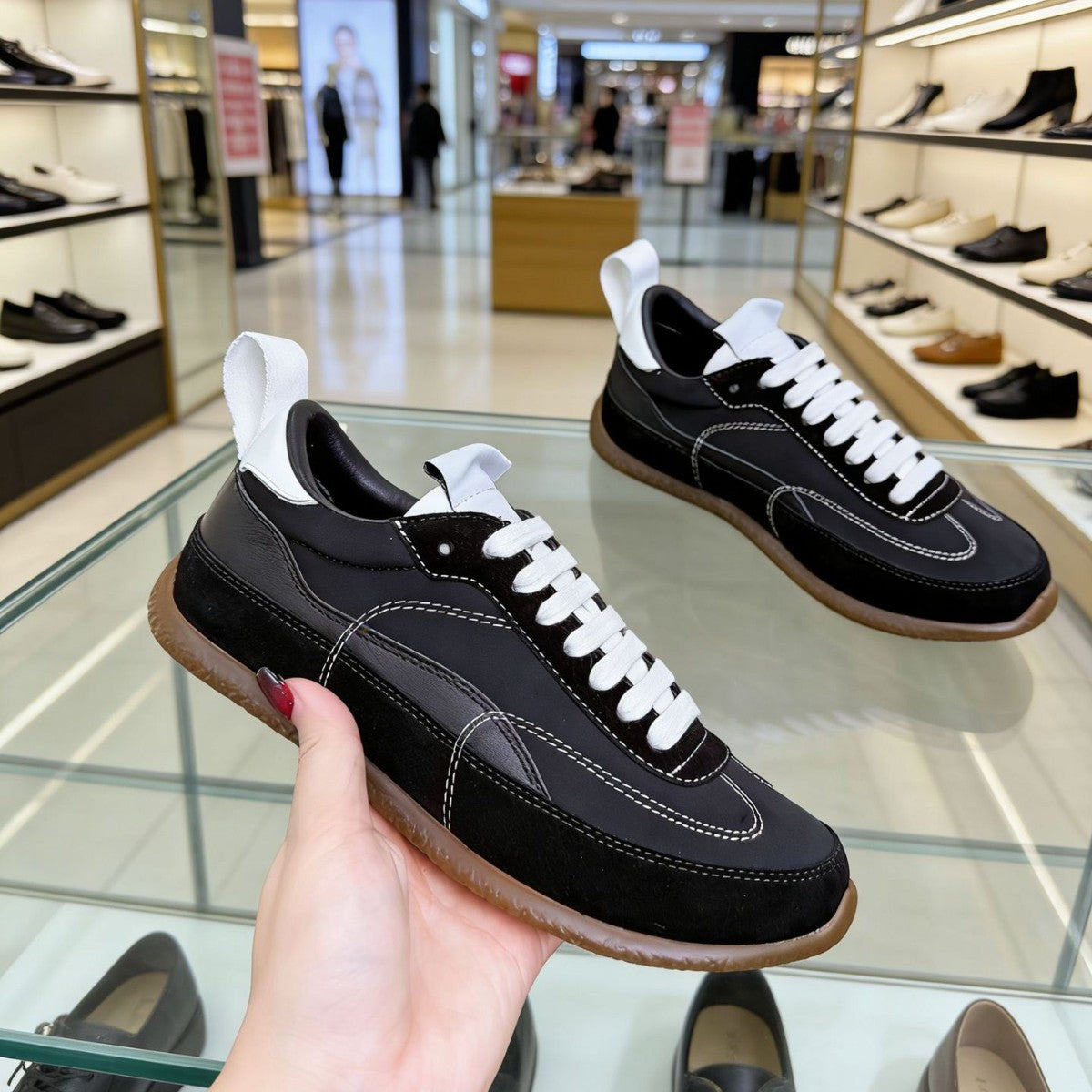 Women's Spring Series German Training Retro Stitching Flat Versatile Casual Shoes