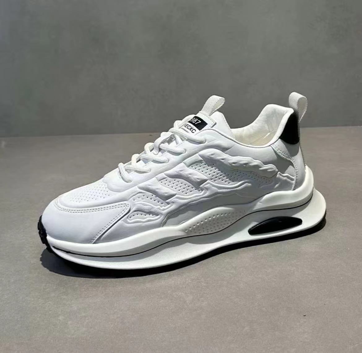 Men's Mesh Breathable Comfortable Quick Hand Dad Men's Sports Shoes