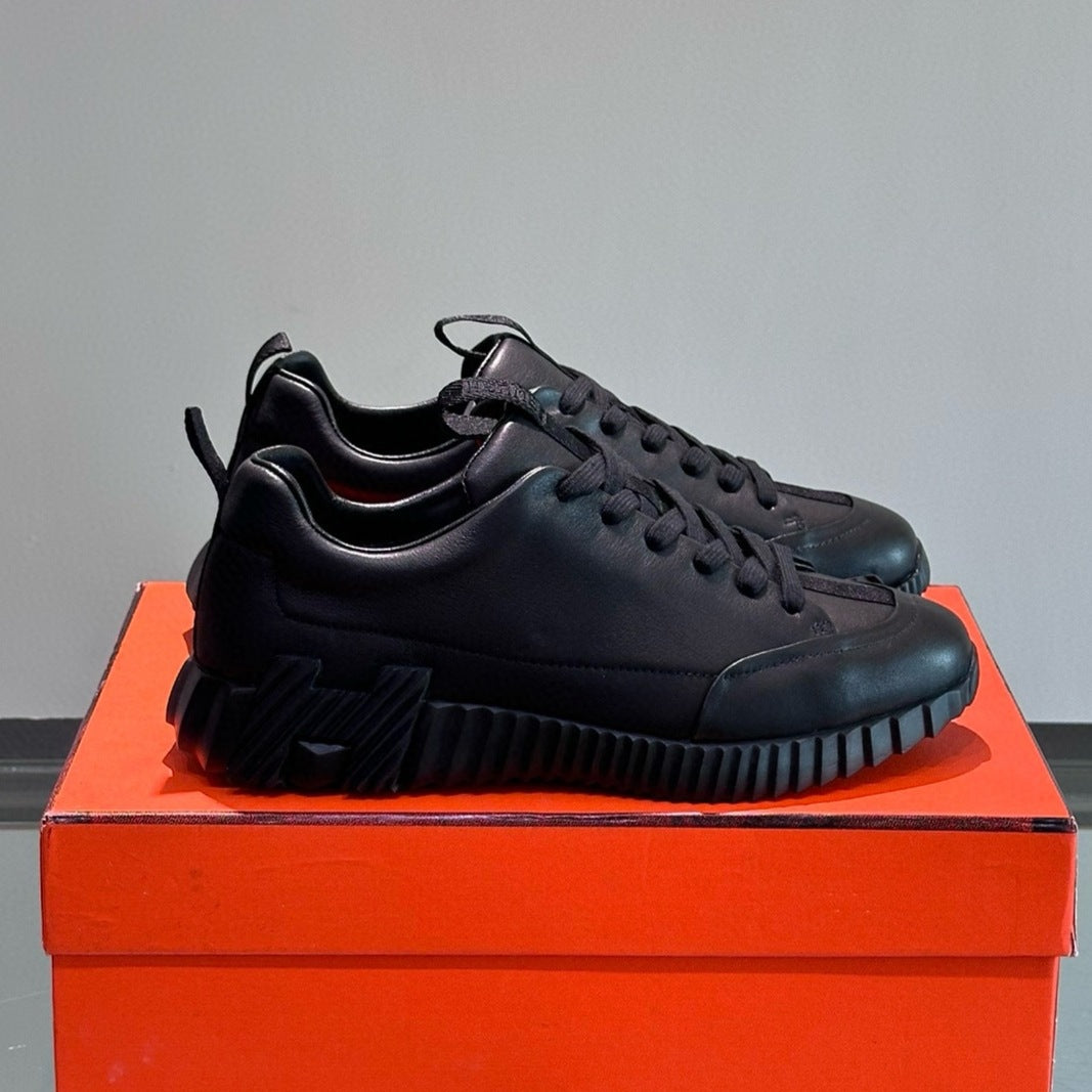 Embroidered Trendy Light Luxury Breathable Travel Men's Sports Shoes