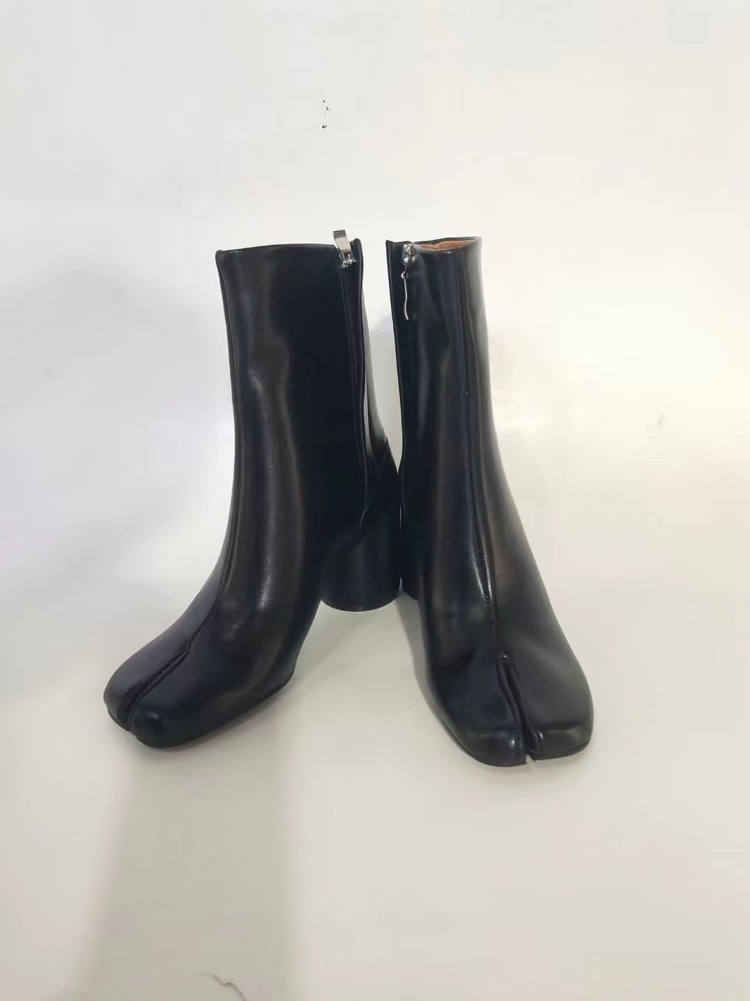 Women's Toe Slimming Chunky High Fashion Low Sleeve Women's Leather Boots