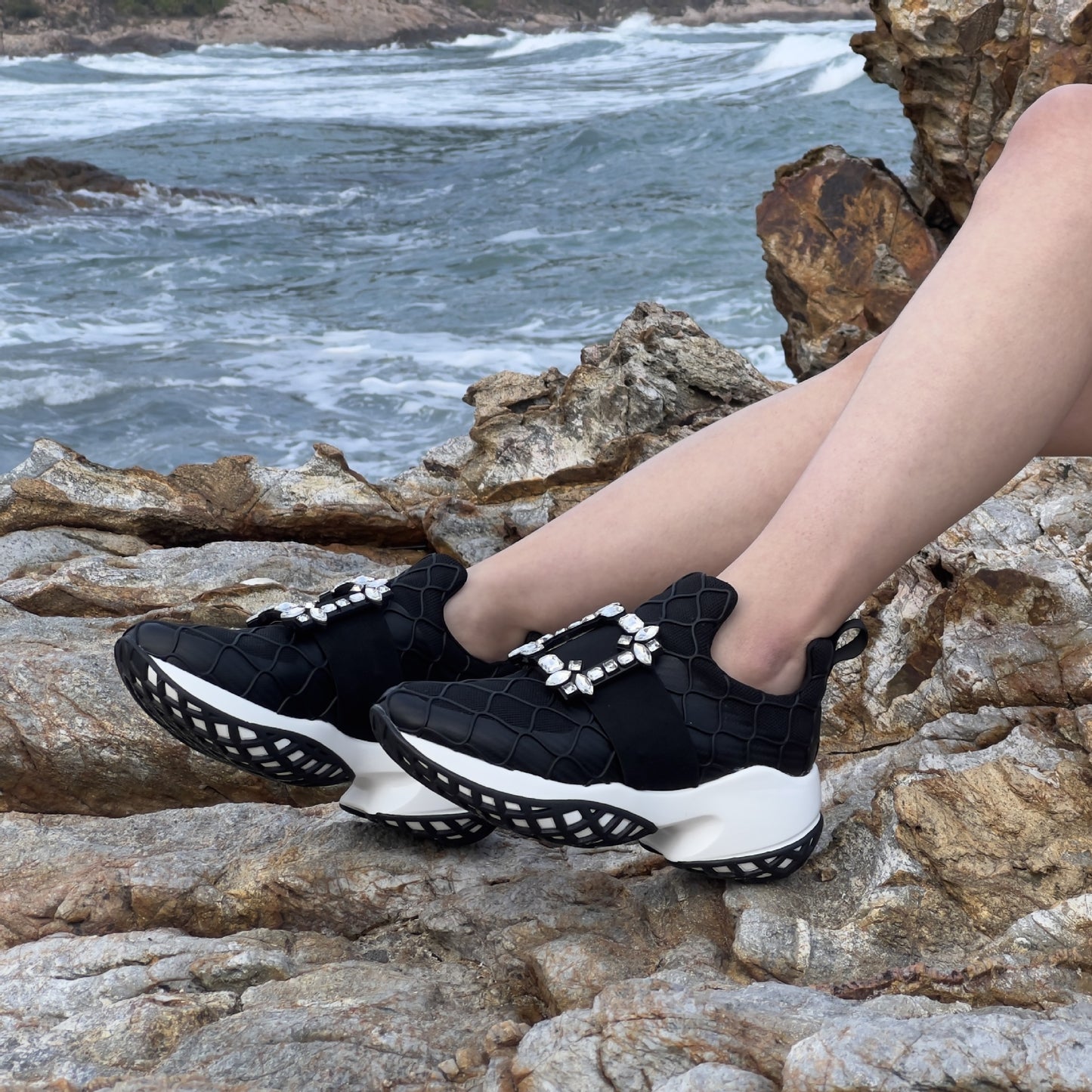 Women's Drill Buckle Wave Platform Increased Flying Sports Casual Shoes