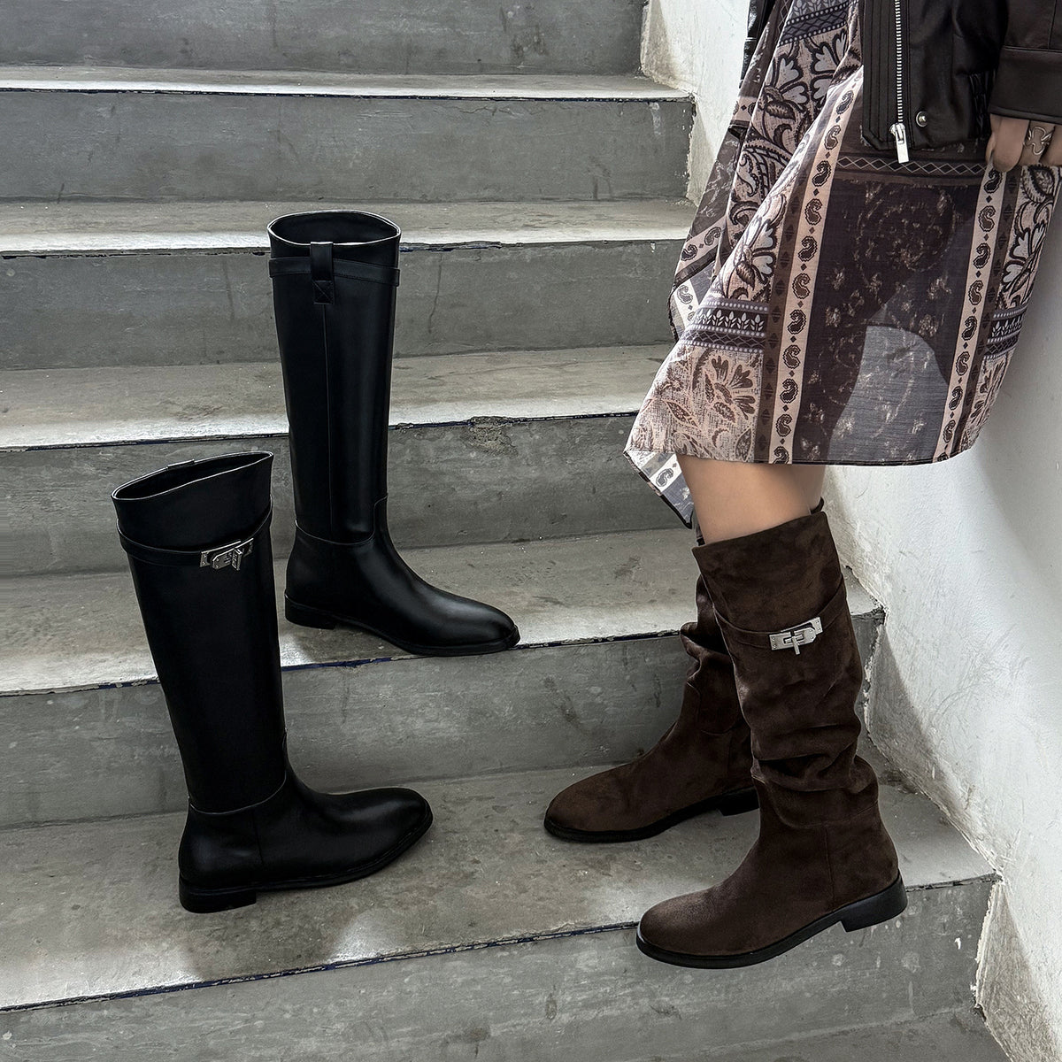Oblique Lock Tall Knight Round Head Women's Leather Boots