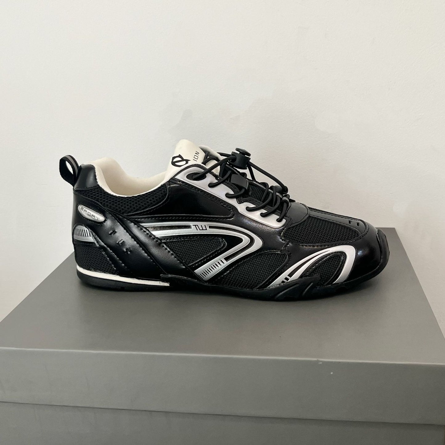 Women's Height Increasing Insole Outdoor Racing Retro Platform American Sneakers