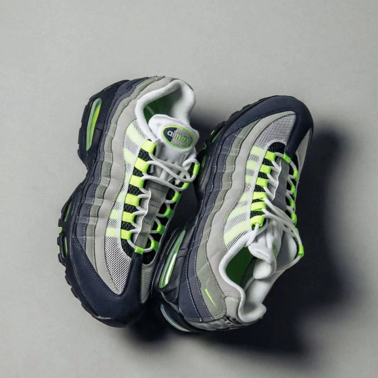 Men's Full Length Air Sole Comfortable Breathable Sneakers