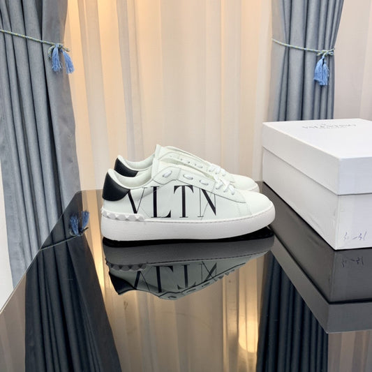 Lovers Versatile White Lightweight Color Matching Sports Casual Shoes