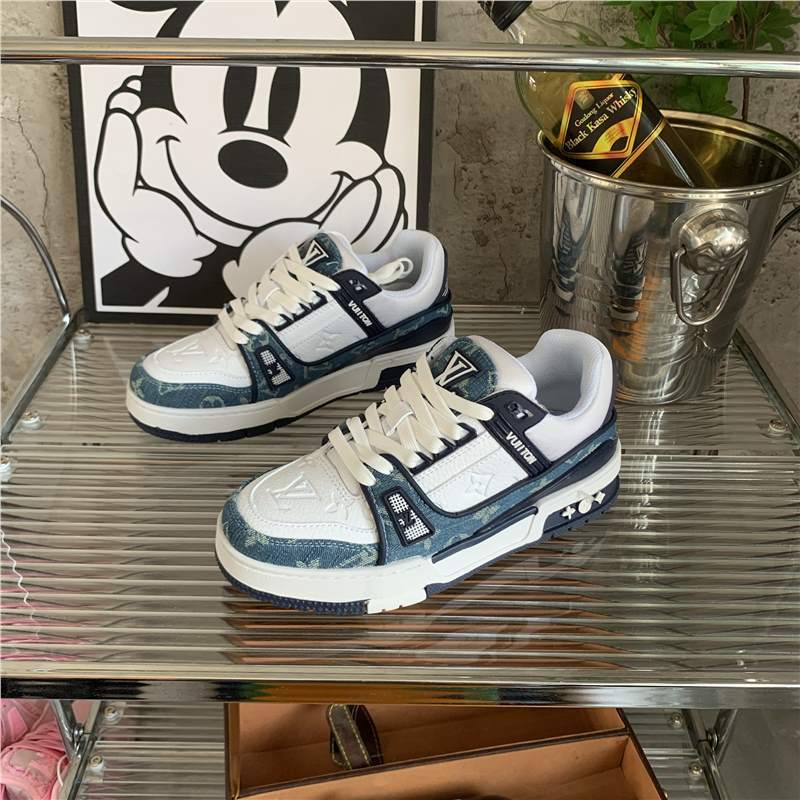 Men's Couple Large Size Soft Sole Lightweight Fashionable Breathable Women's Casual Shoes