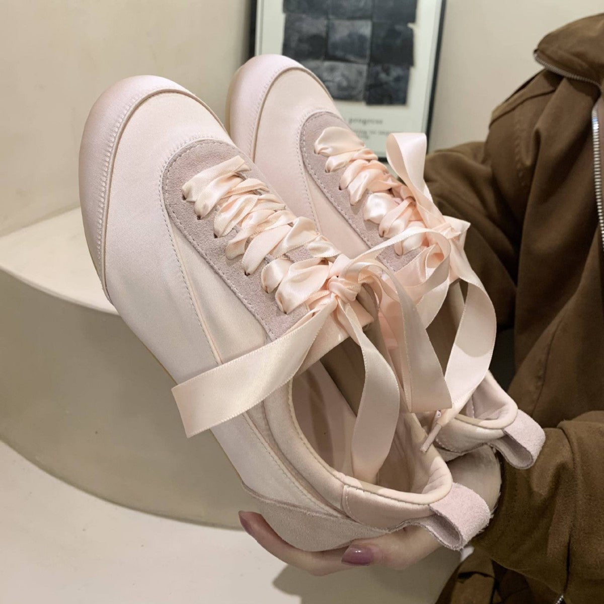 Women's Ballet Satin German Training Design Flat Fashion Women's Sports Shoes