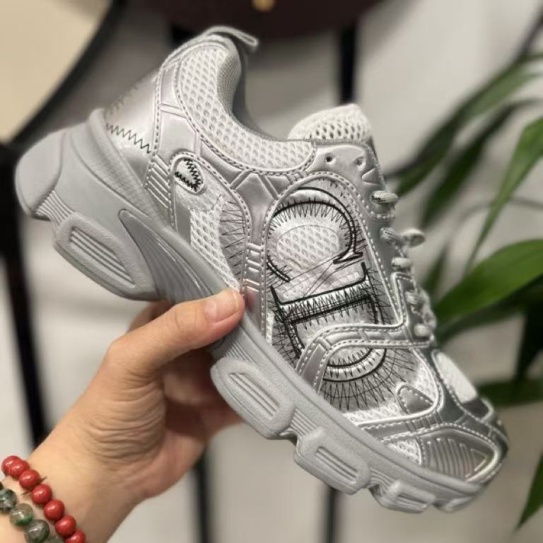 Women's & Men's Couple Fashion Lightweight Running Breathable Comfort Men's Sports Shoes