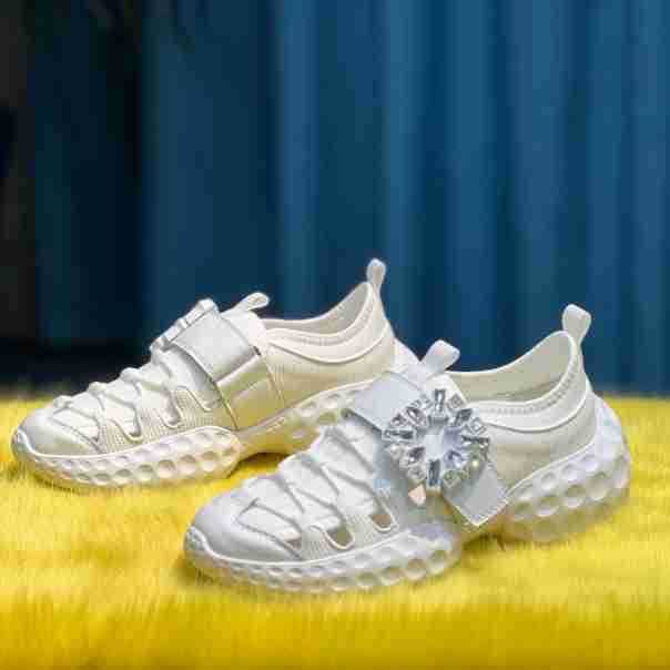 Women's Series Square Diamond Buckle Breathable Mesh Thick Bottom Sneakers