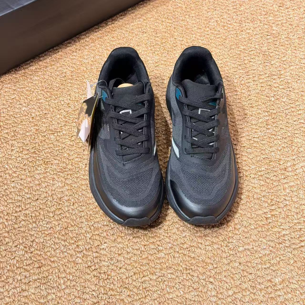 Graceful Unique Cool Lightweight Running Couple Men's Sports Shoes