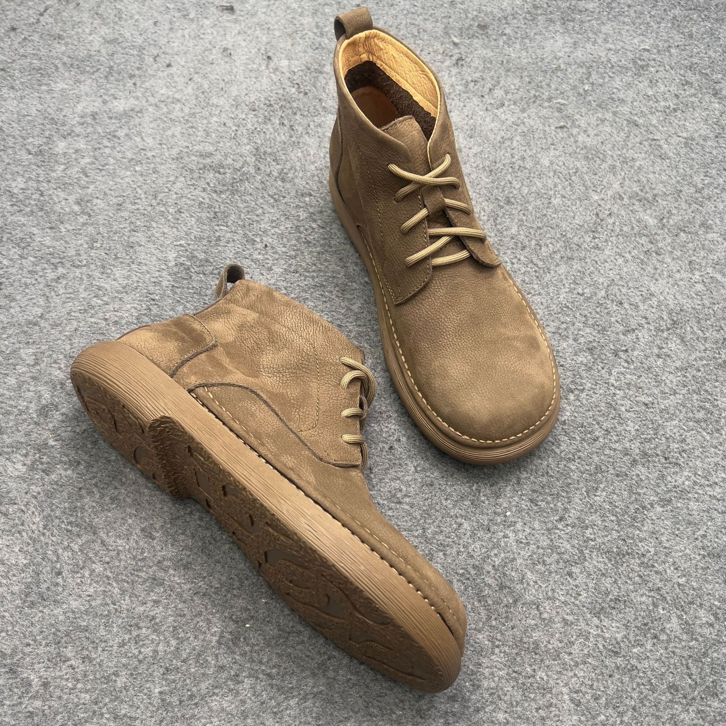 Beautiful Men's Matte Top Layer Cowhide Boots