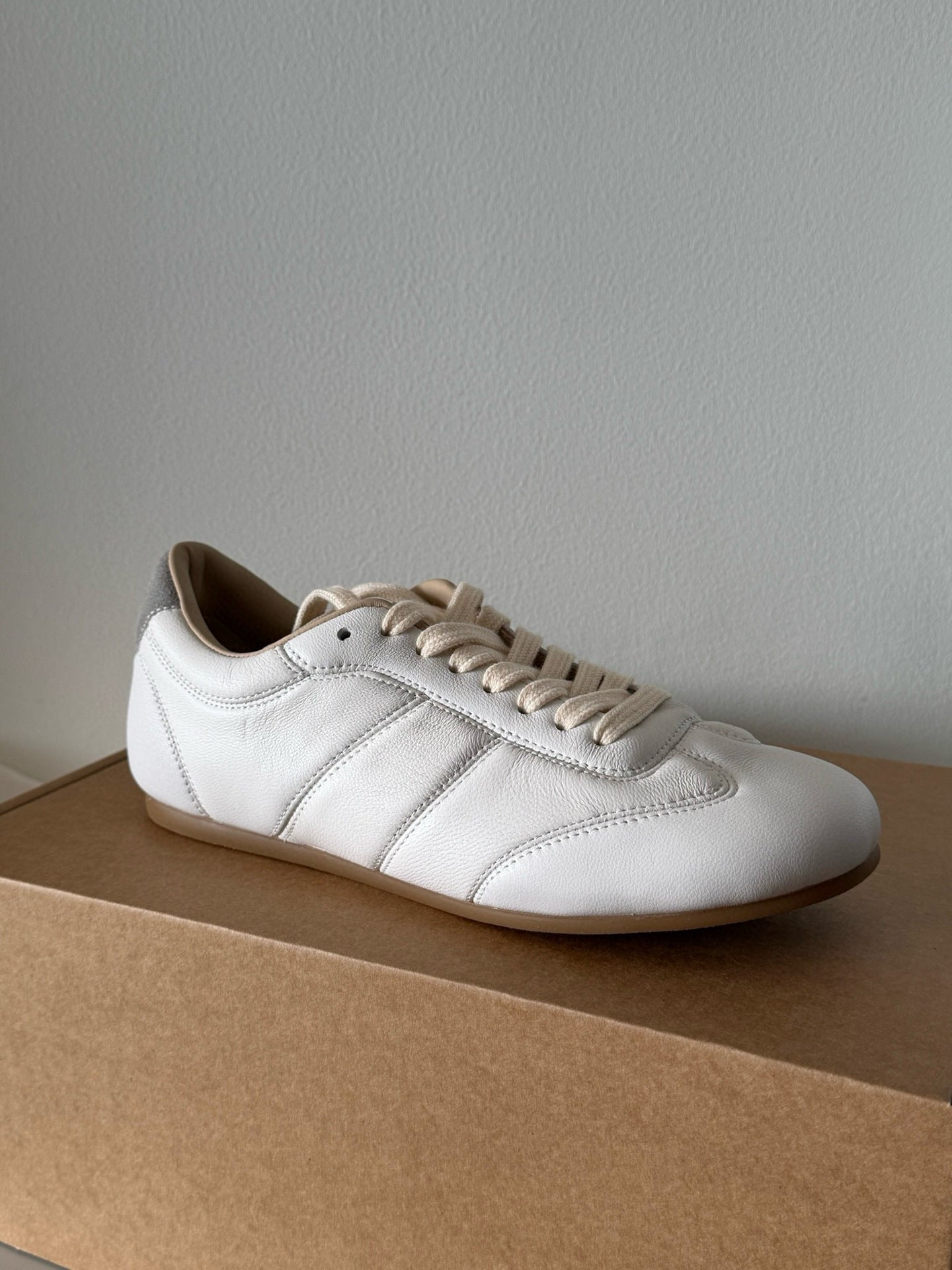 Women's German Training Flat Retro Lace Up Soft Bottom Bread Casual Shoes