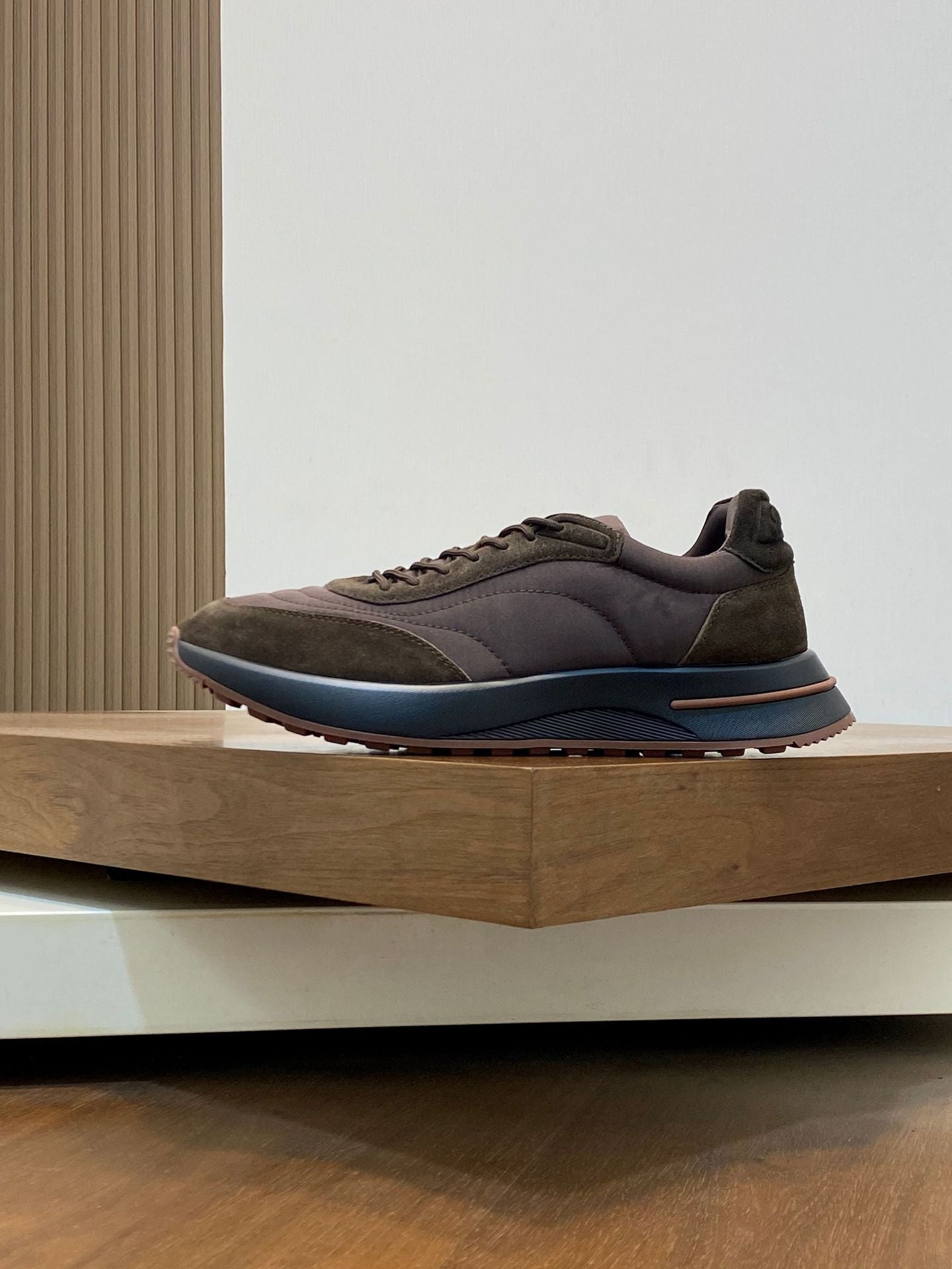 Cowhide Stitching Contrast Color Matching Fashionable Breathable Versatile Men's Sports Shoes