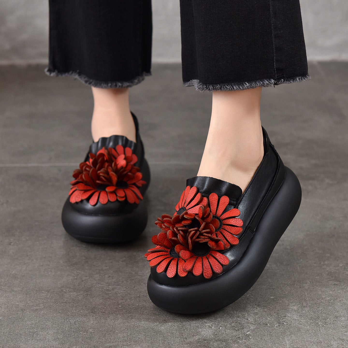 Women's Cowhide Retro Artistic Large Flower Thick Bottom Platform Spring Low Women's Casual Shoes