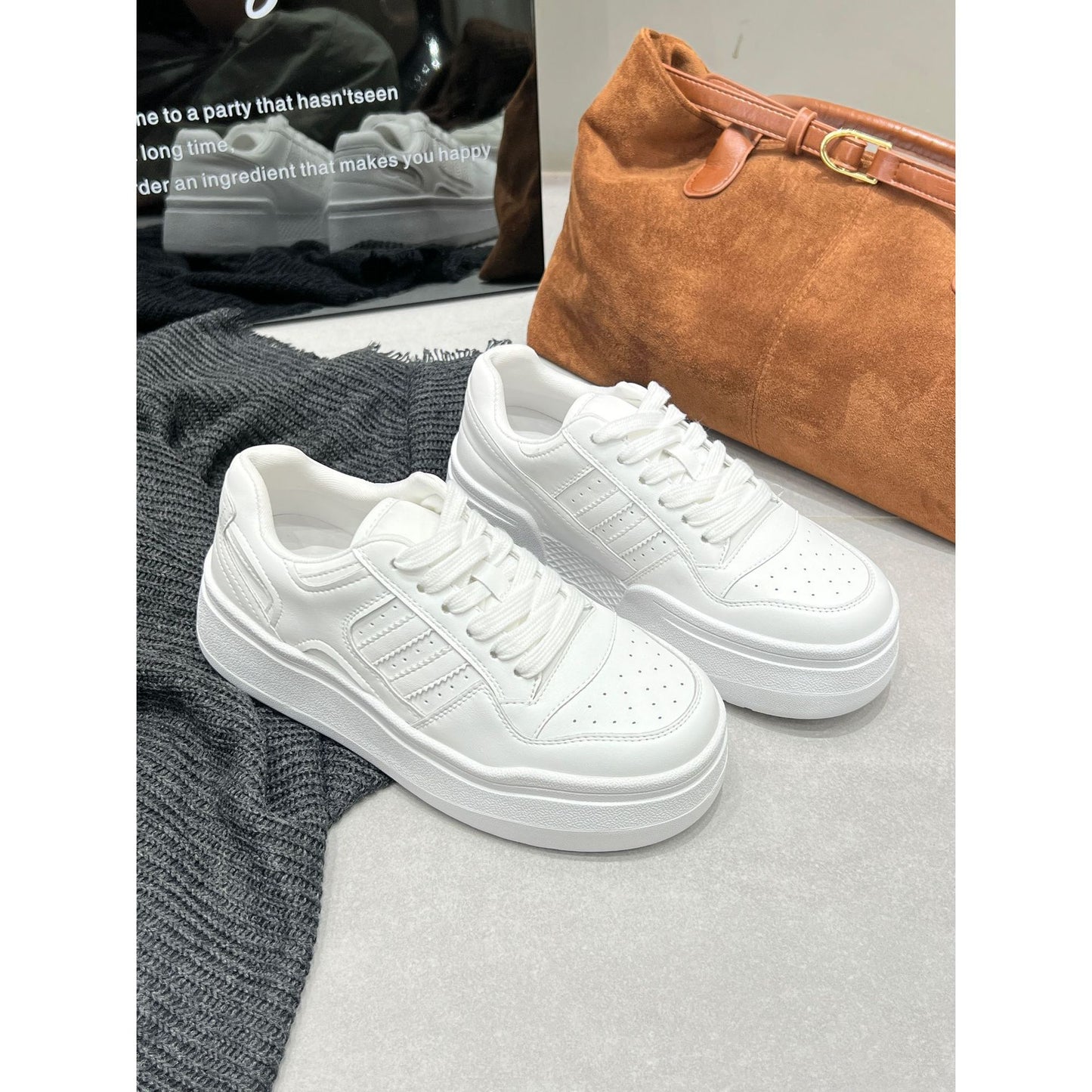 Women's Autumn Thick Bottom Style Bread Skateboard Sneakers