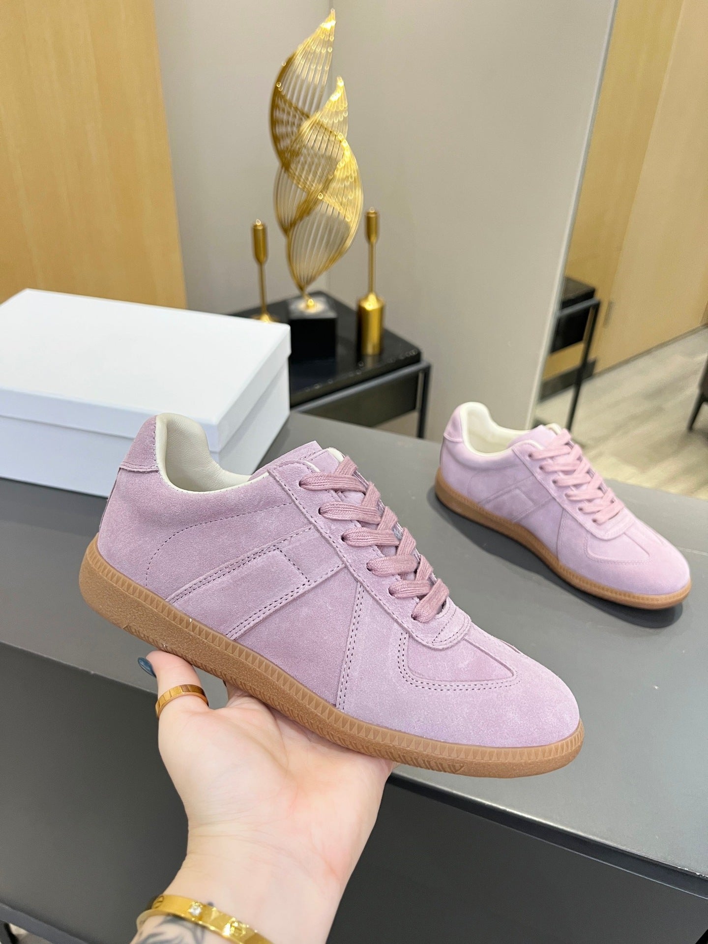 Women's Training Classic White Flat Bottom Comfort Sports Casual Shoes