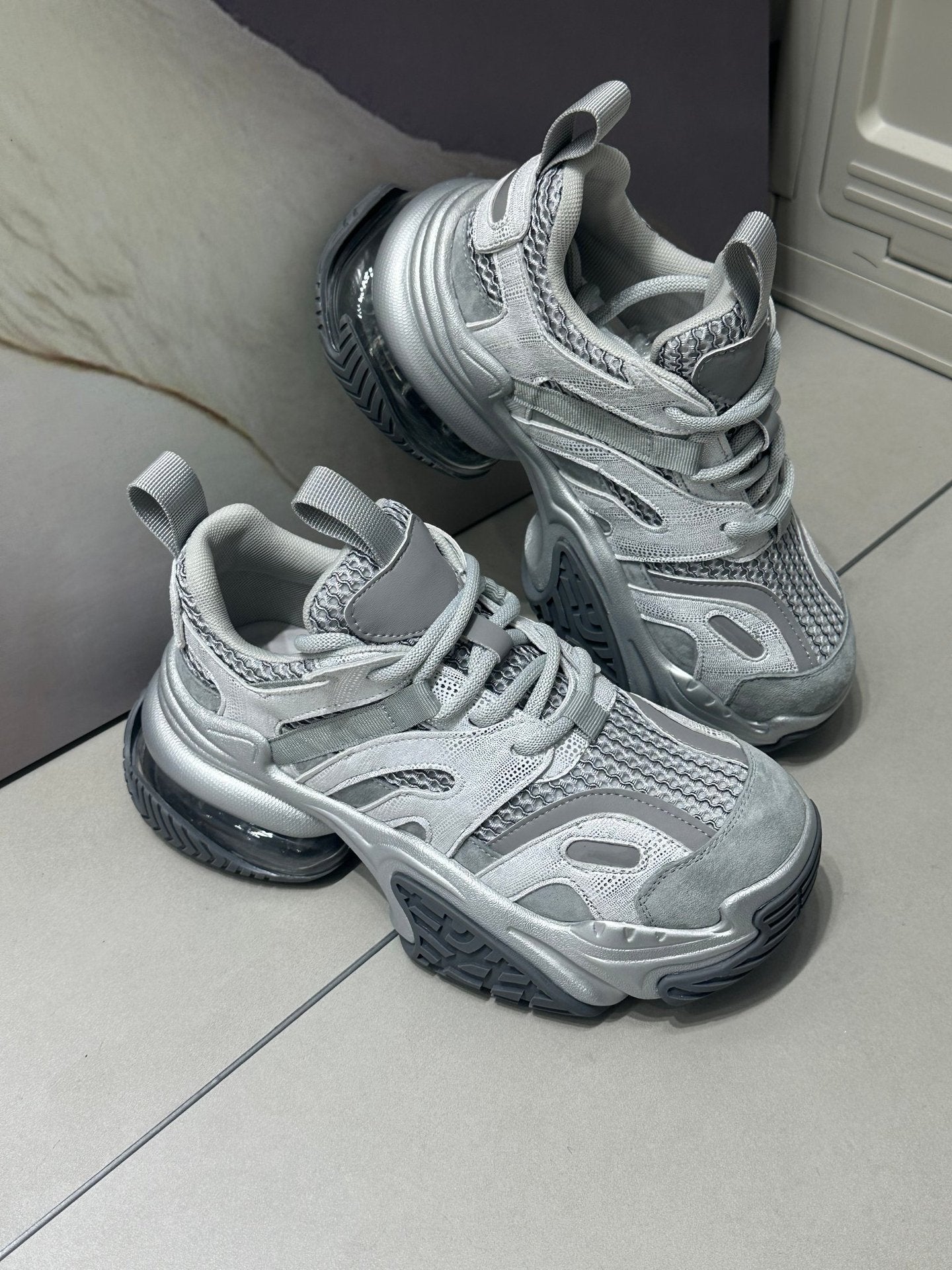 Women's Thick Bottom Daddy Korean Style Round Toe Soft Women's Sports Shoes