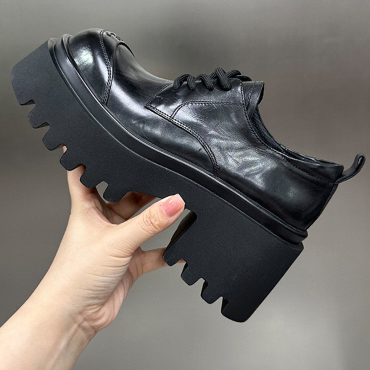 Women's European Goods Height Increasing Skinny Platform Classic Style Round Women's Fashion Shoes