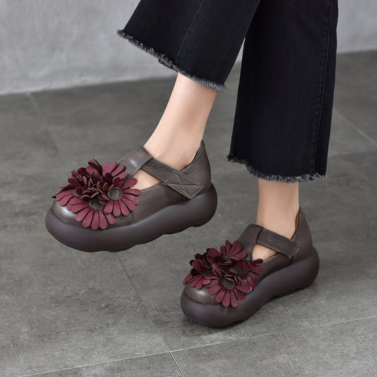 Women's Vintage Flower Artistic Round Head Thick Bottom Shape Men's Shoes