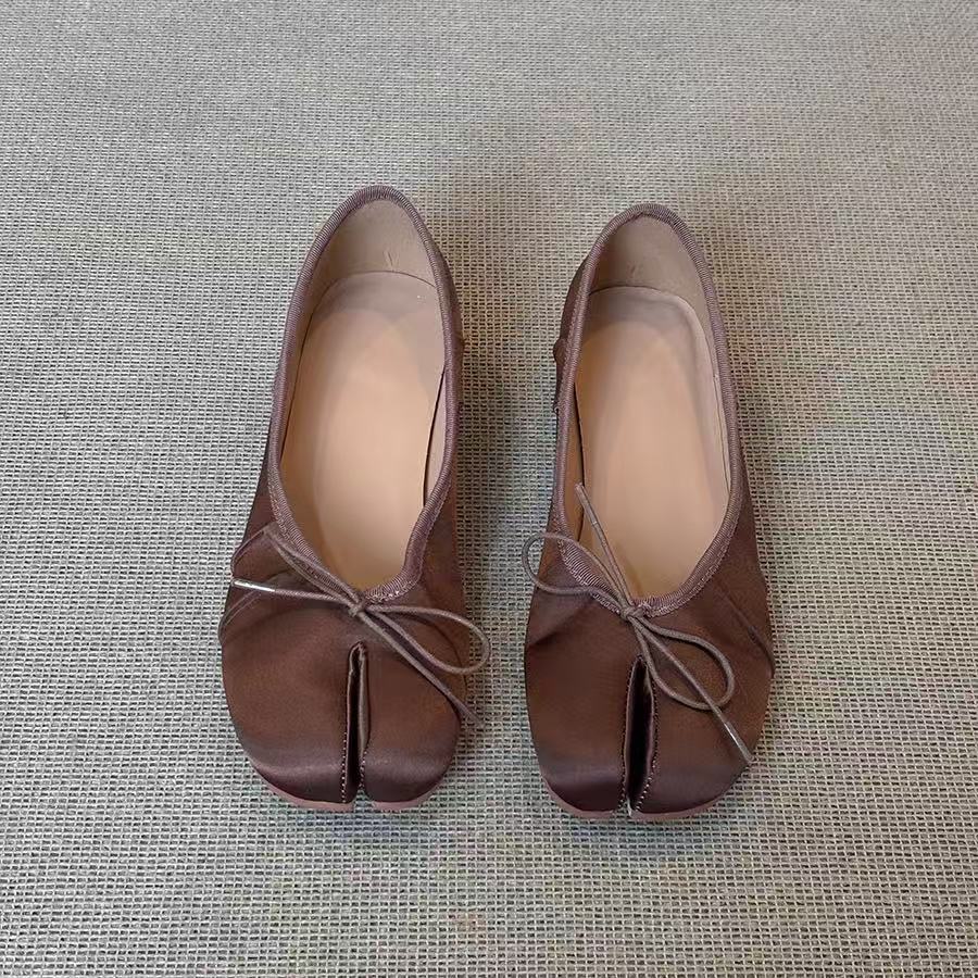 Style French Vintage Bow Split Toe Shallow Mouth Women's Fashion Shoes