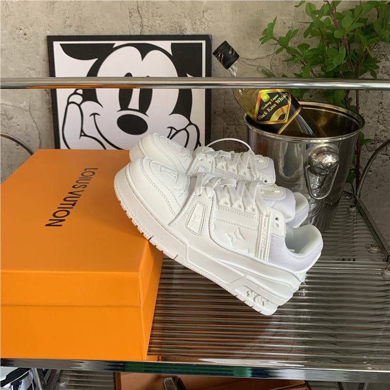Men's Couple Large Size Soft Sole Lightweight Fashionable Breathable Women's Casual Shoes