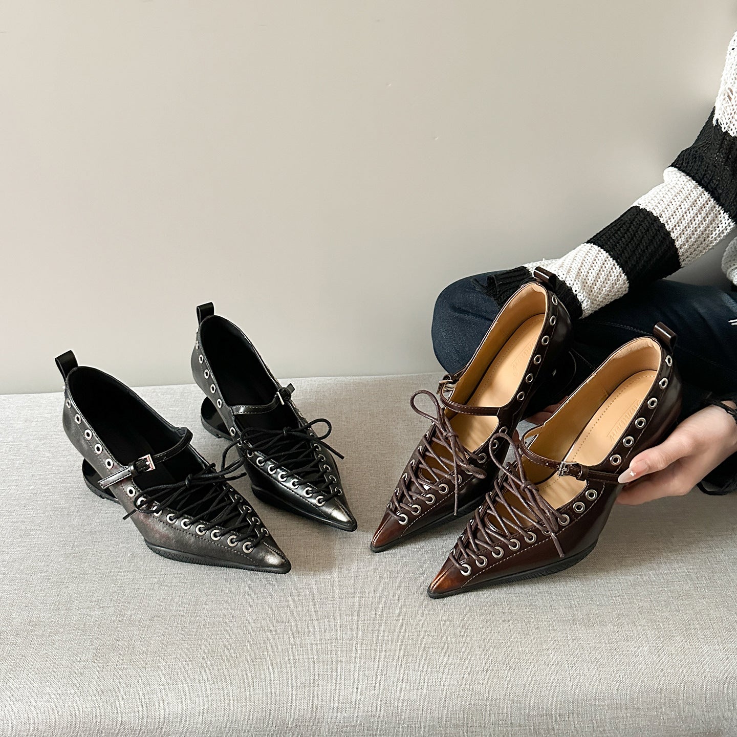 Women's Design Retro Style Pointed Rivets Strap Mary Jane Suspension Sexy Women's Fashion Shoes