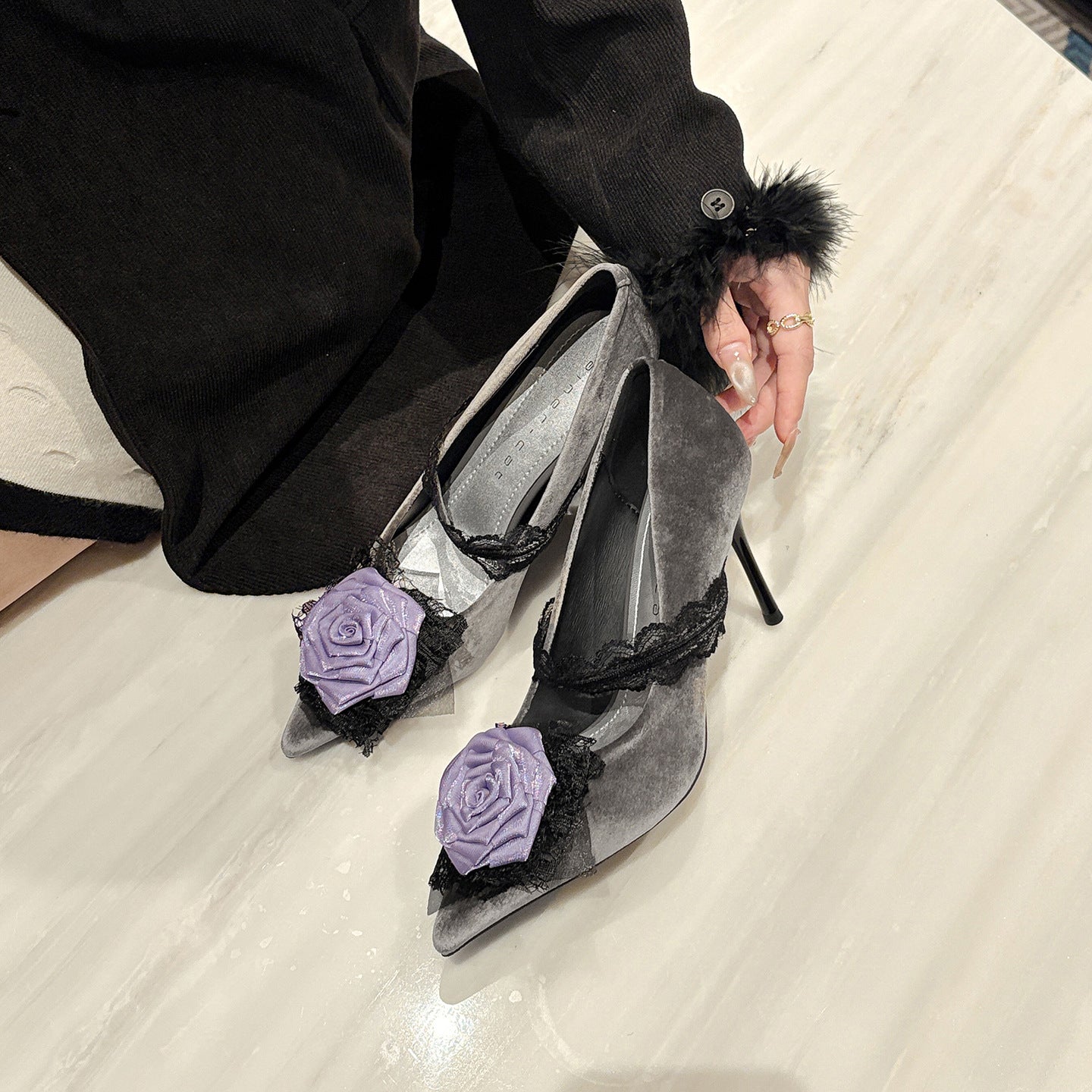 Women's Block Pointed Toe Shallow Mouth Suede Dignified Flowers Women's Fashion Shoes