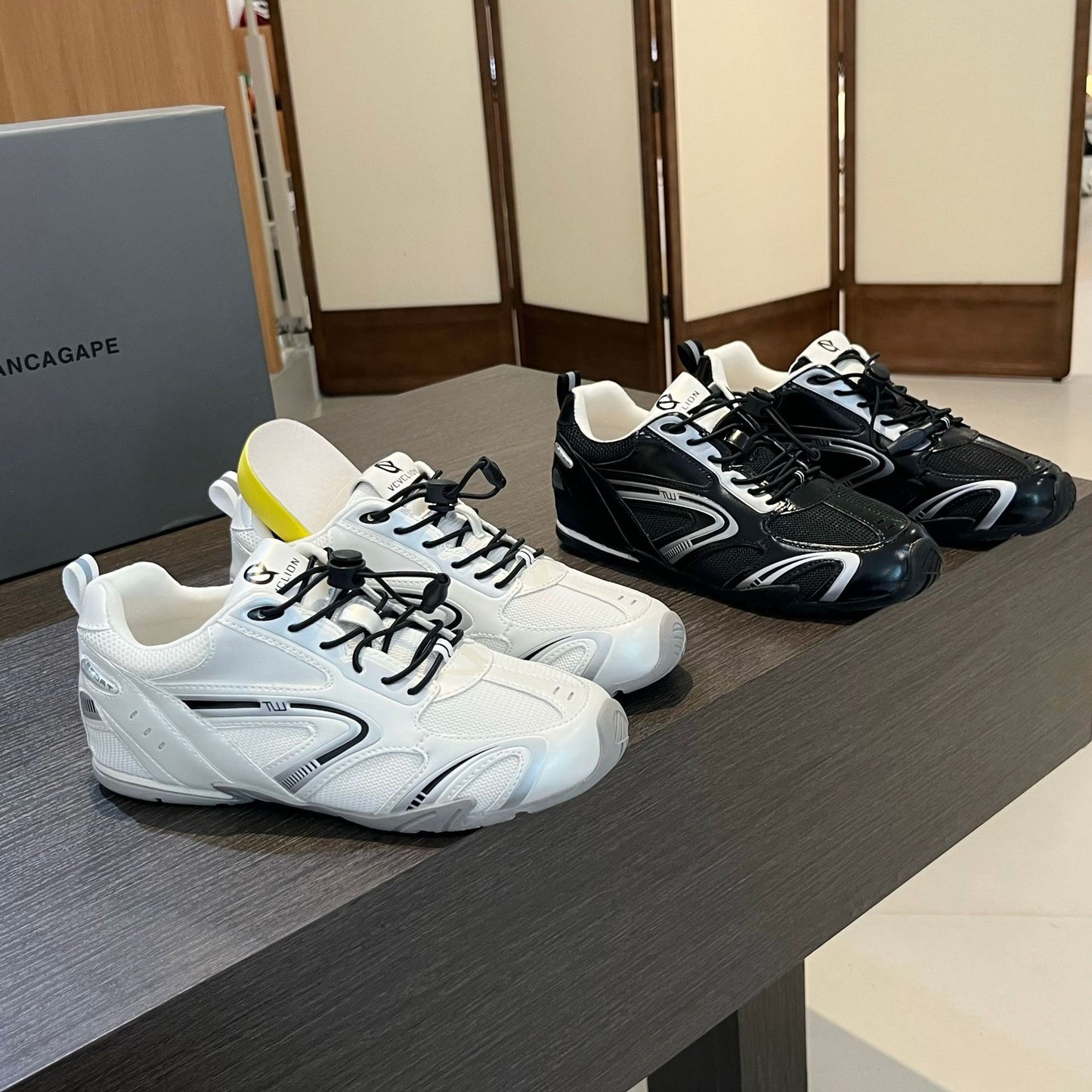 Women's Height Increasing Insole Outdoor Racing Retro Platform American Sneakers