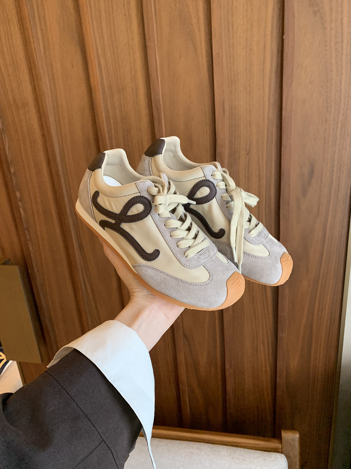 Women's Small Head Tilt Height Increasing Insole Platform German Women's Sports Shoes