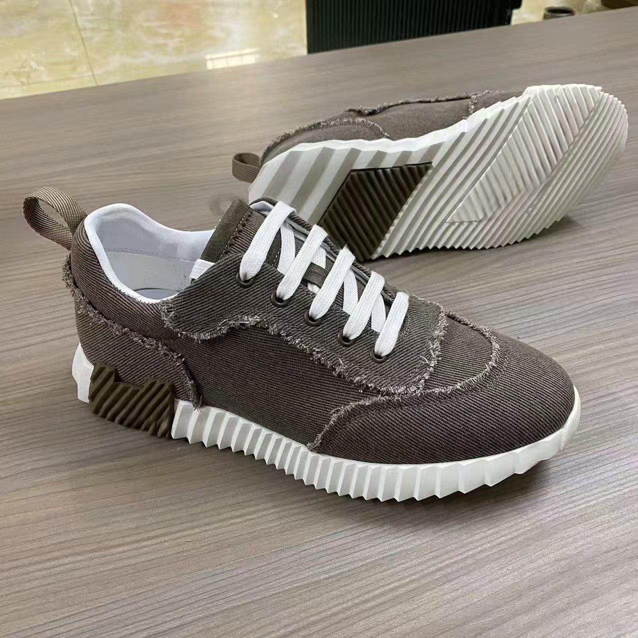 Women's Breathable Mesh Dad Lightweight Comfortable Flats Sneakers