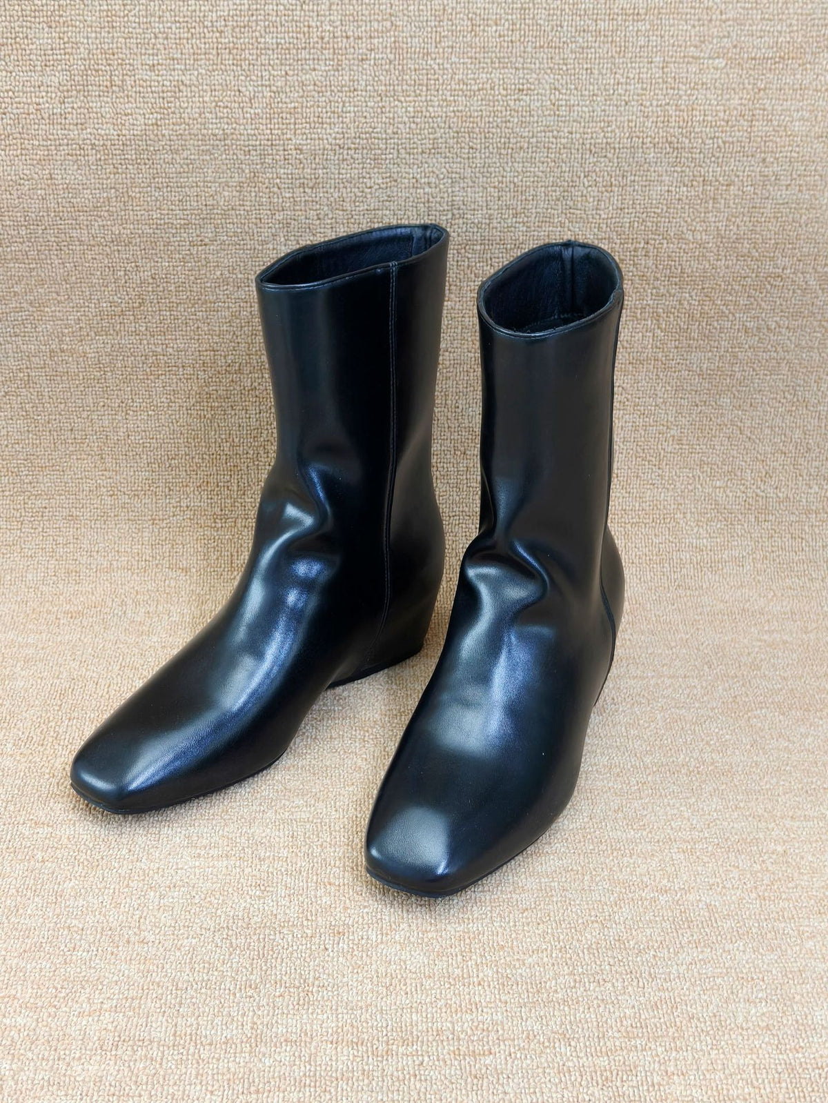 Women's Square Head Slimming Simple Height Increasing Insole Wide Tube Knight Women's Leather Boots