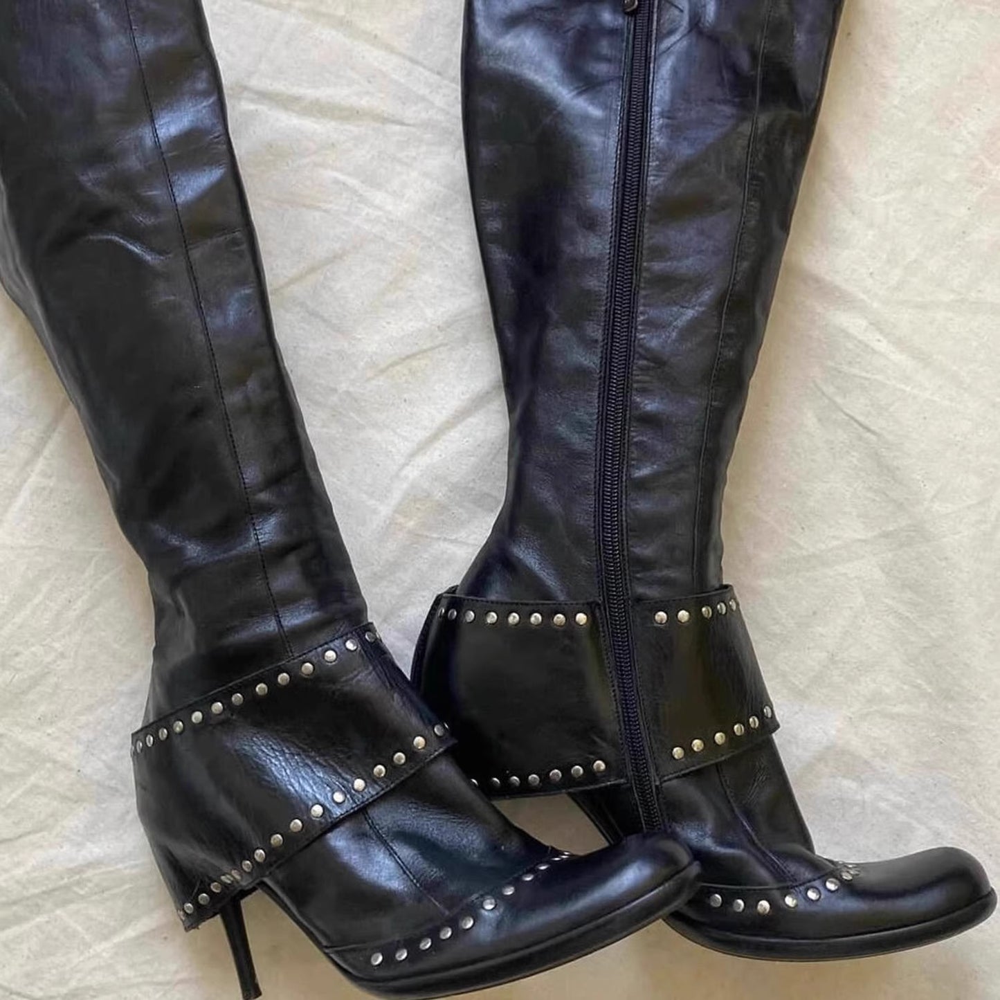 Rivet Round Toe Fashion Hot Stiletto Large High Dark Heels