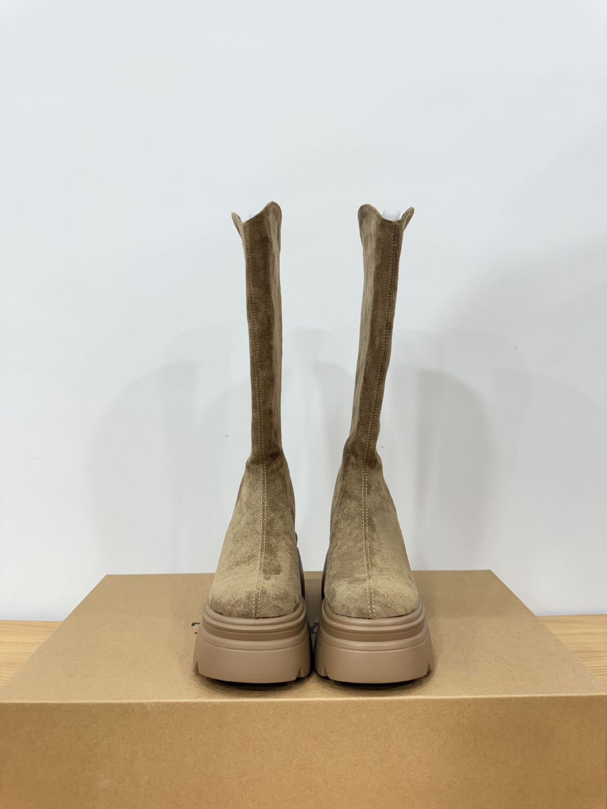 Women's Increasing Insole Slimming V Cut Waste Soil Style Western Cowboy Women's Leather Boots