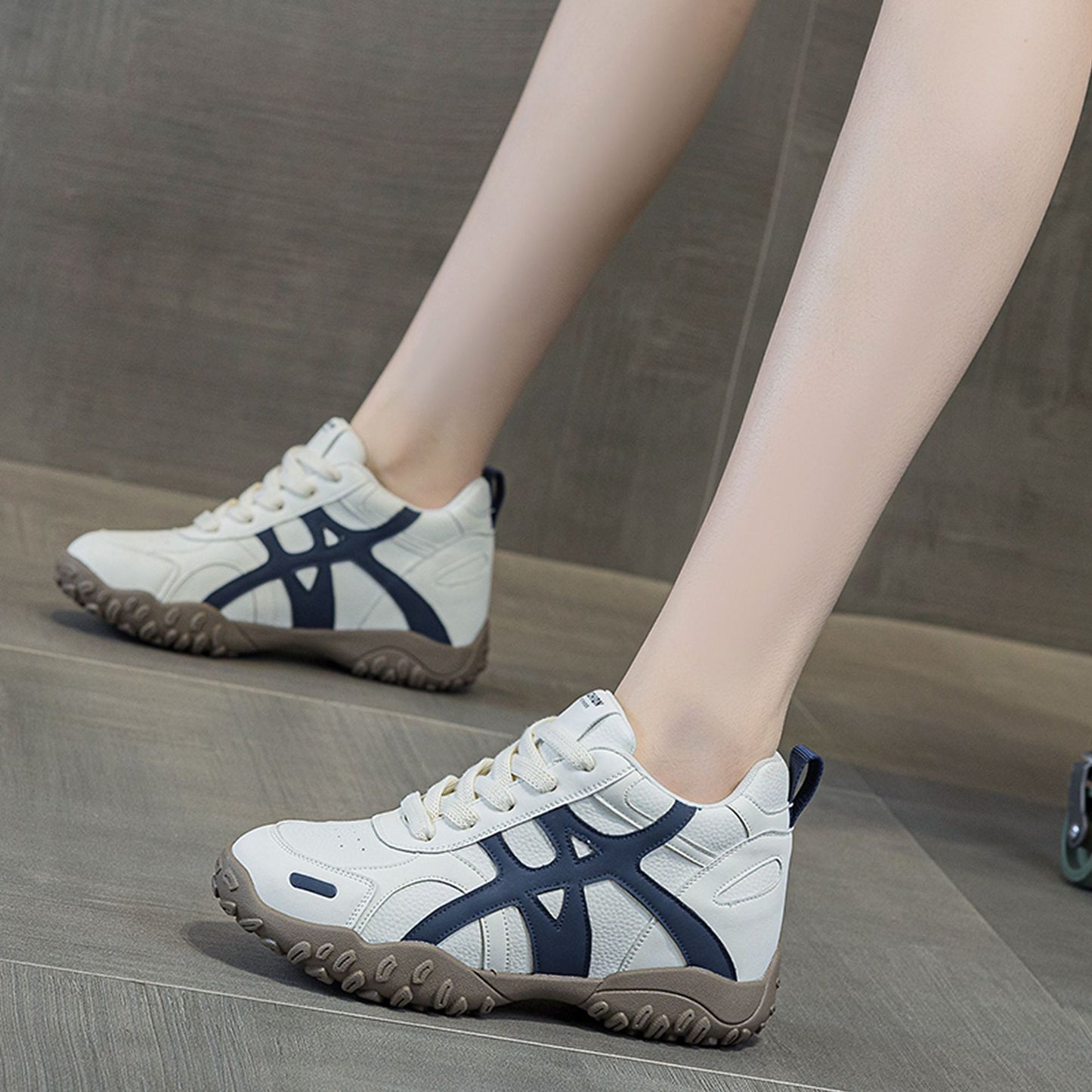 Women's Sports Breathable Mesh White Height Increasing Women's Casual Shoes
