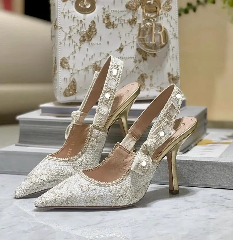 Women's With Bowknot Early Spring Retro Gold Embroidery High Heeled Sandals