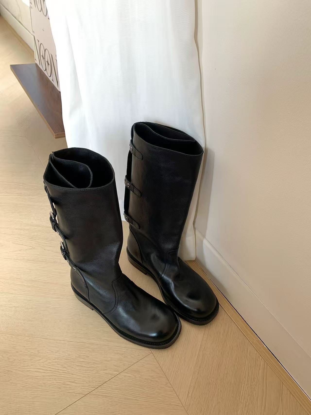 Women's Version Vintage Belt Buckle Thick Bottom Boots